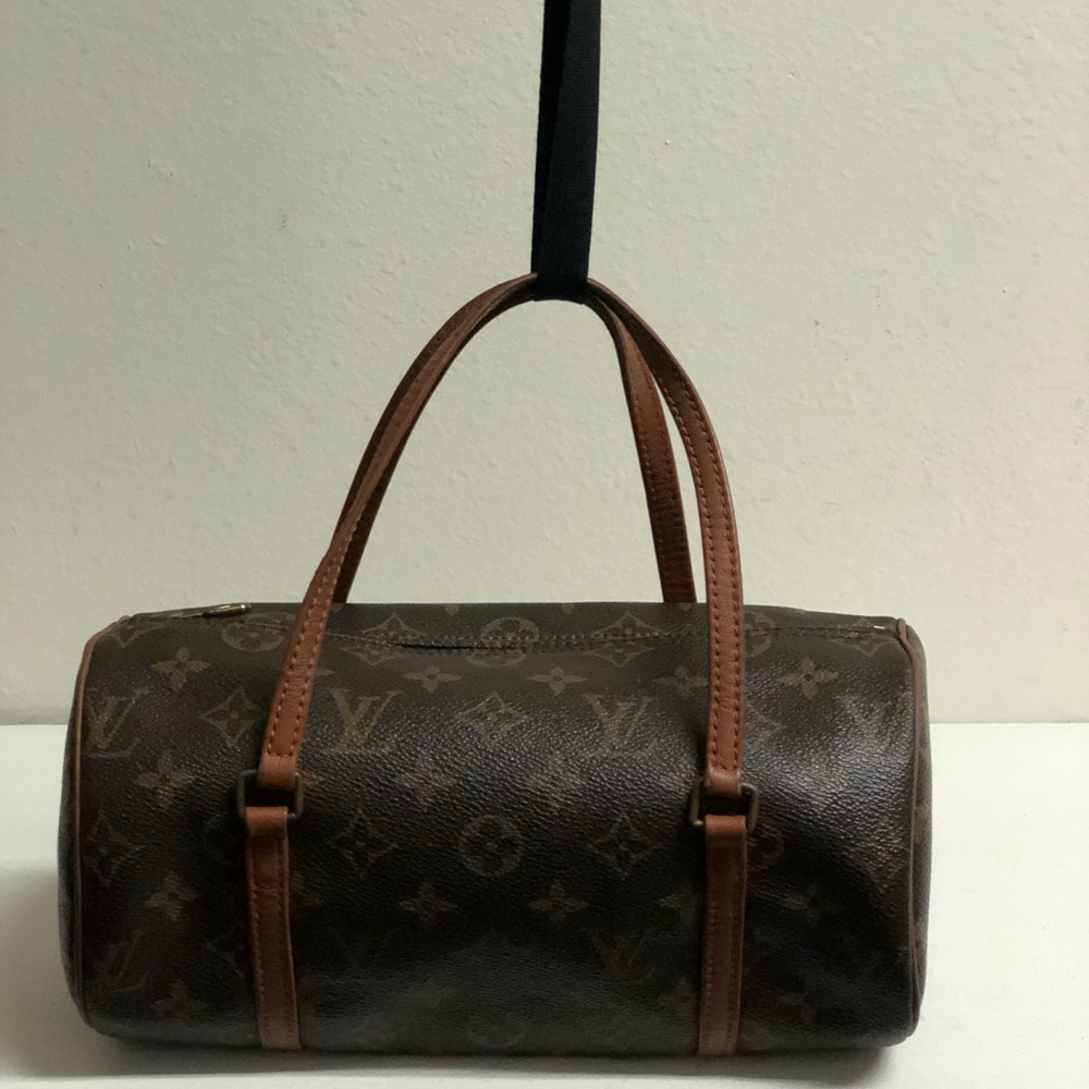 Authentic Louis Vuitton papillon 26 monogram bag